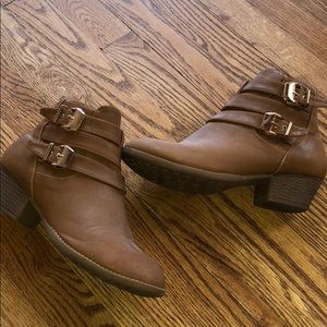 Size 8 brown ankle booties